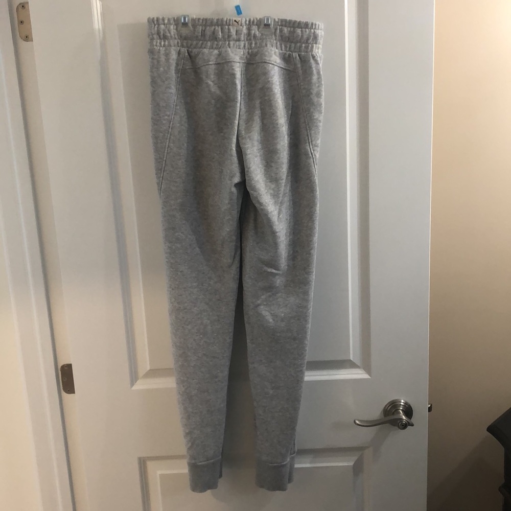 Puma pants - Picture 2 of 5